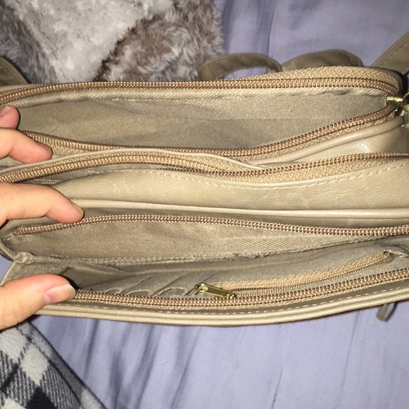 Purse - Picture 7 of 8